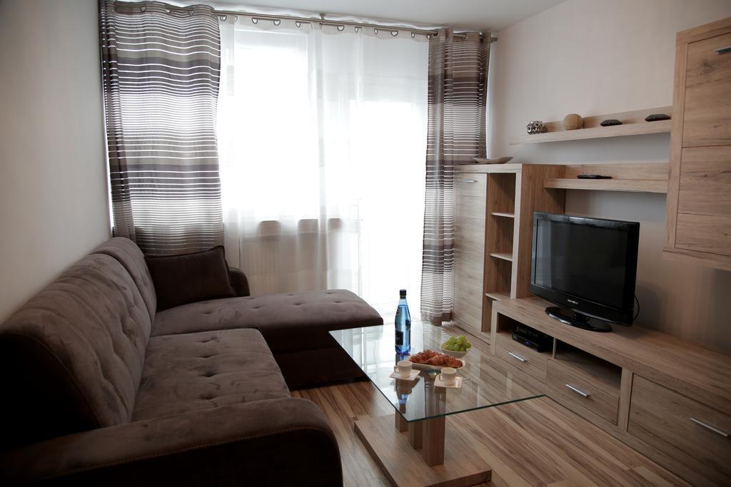 Suites&studios Apartament *